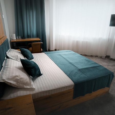 Art Plaza Hotel Tasjkent Buitenkant foto