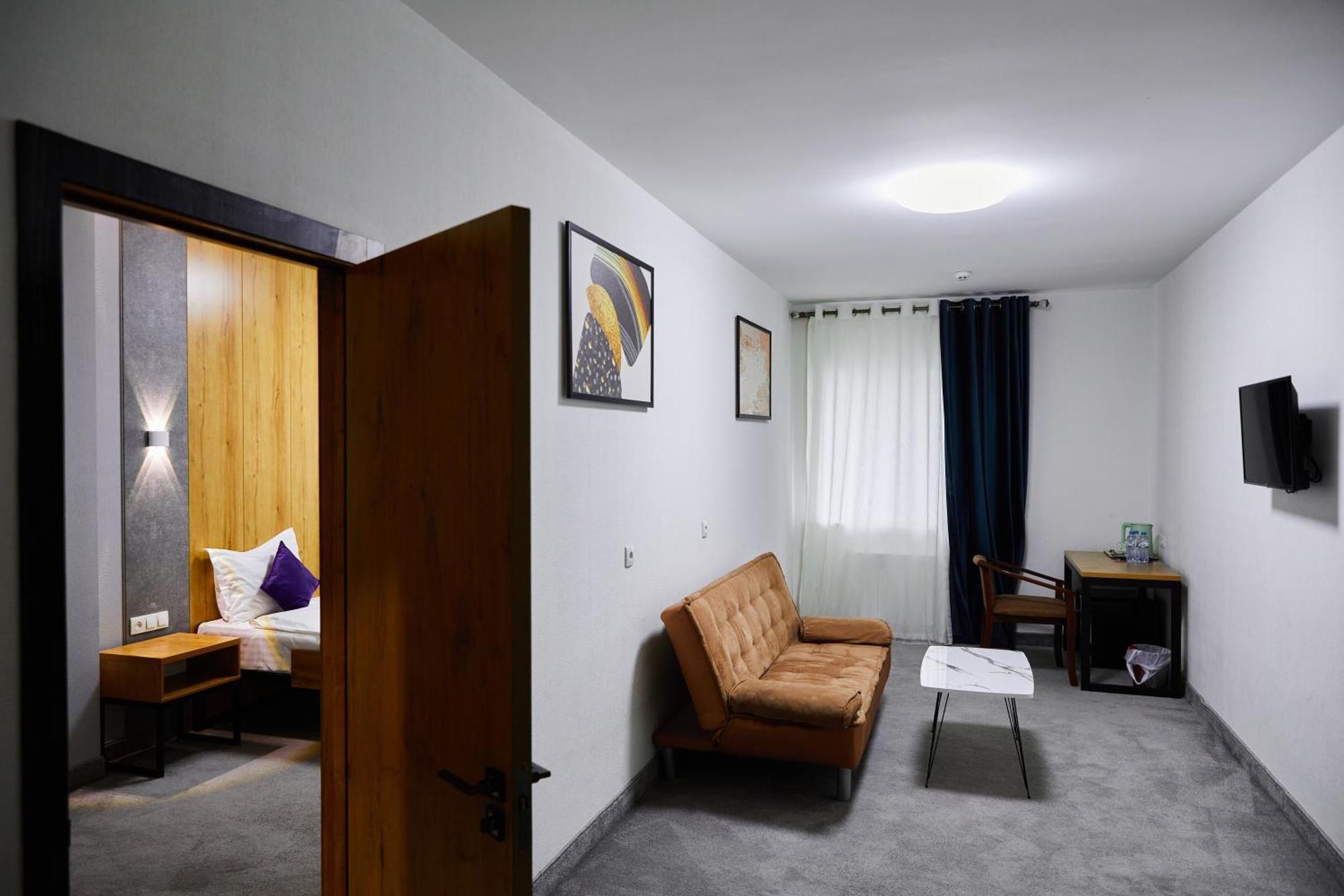 Art Plaza Hotel Tasjkent Buitenkant foto