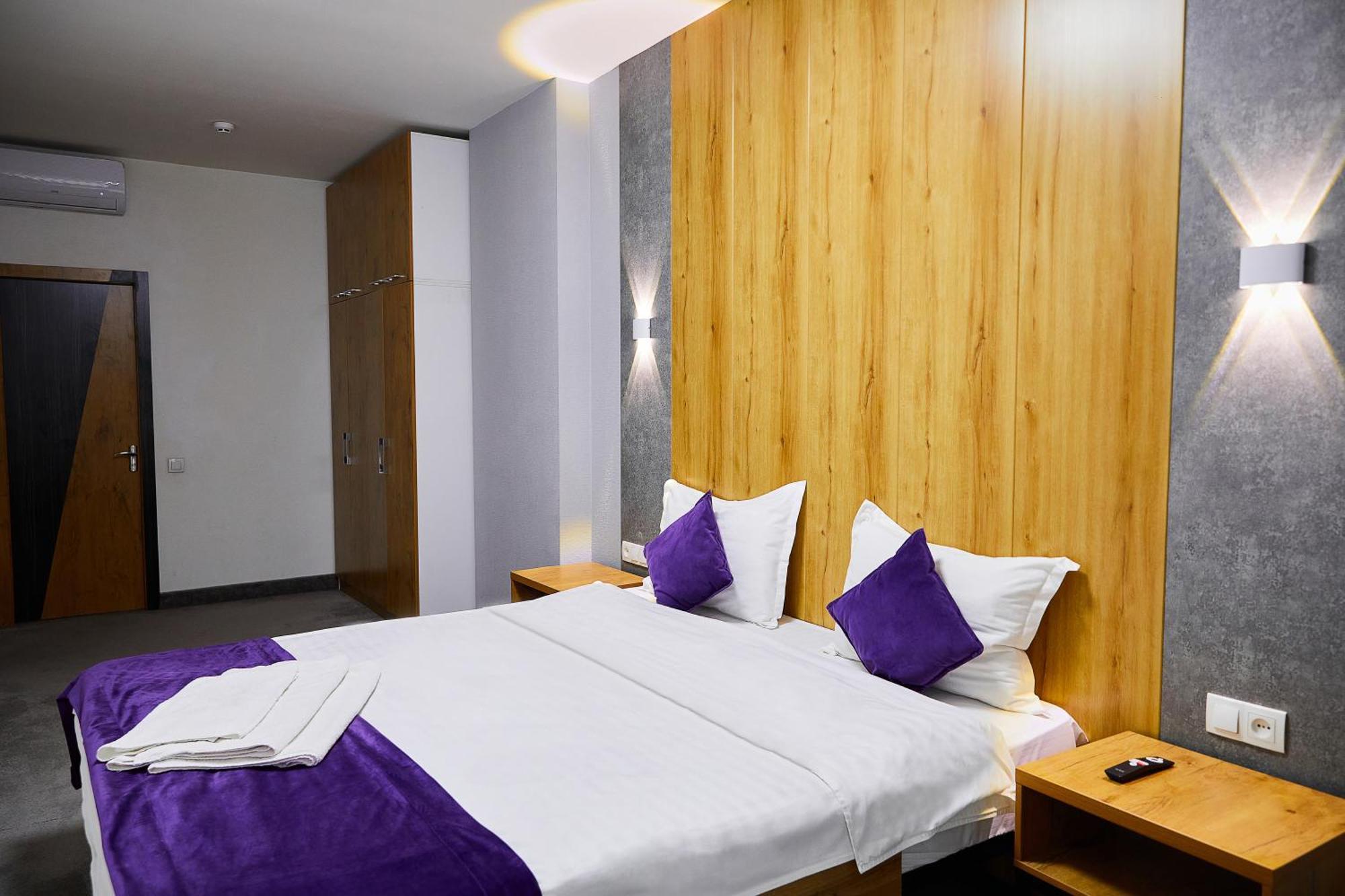 Art Plaza Hotel Tasjkent Buitenkant foto