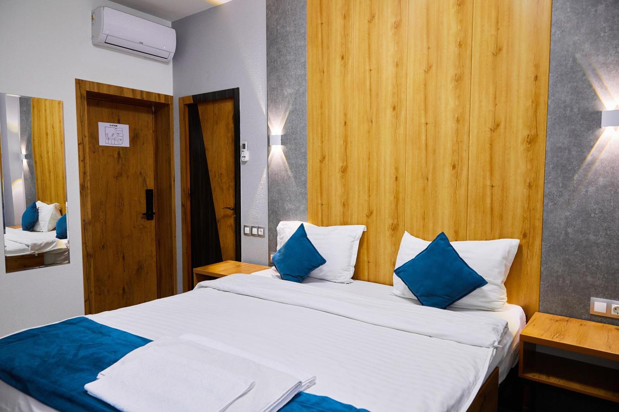 Art Plaza Hotel Tasjkent Buitenkant foto